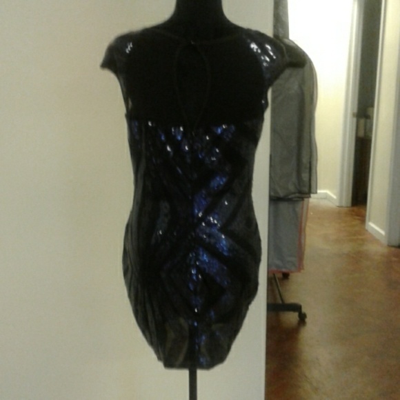 Dress - Picture 2 of 2